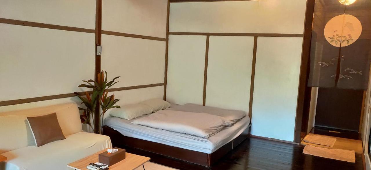 Bright Moon Homestay Dongshi  Екстер'єр фото